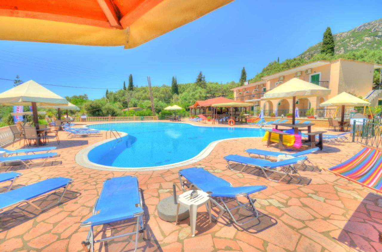 Hotel de apartamente Mermaid Pool And Bar