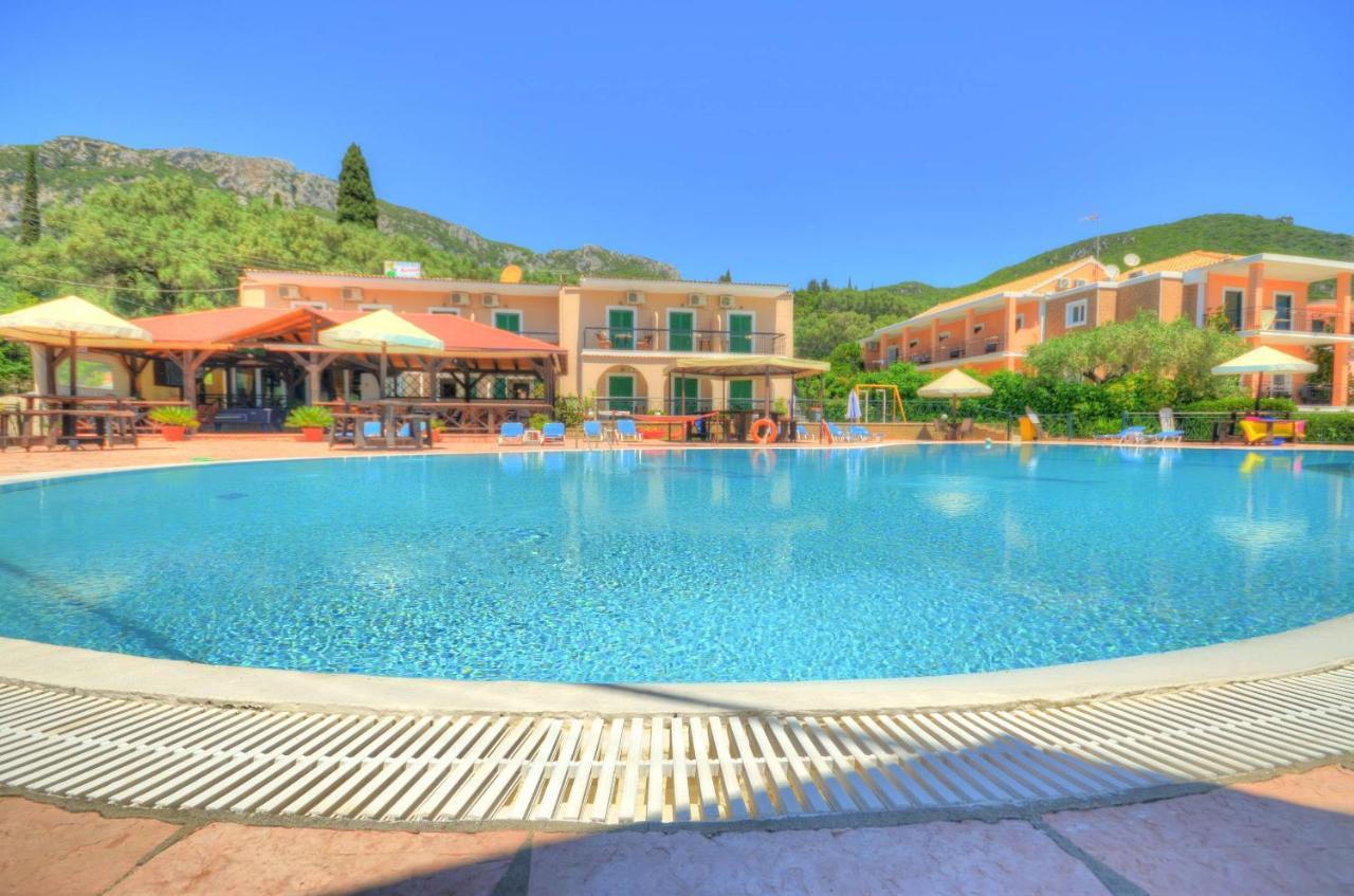 Mermaid Pool And Bar Hotel de apartamente Paleokastritsa