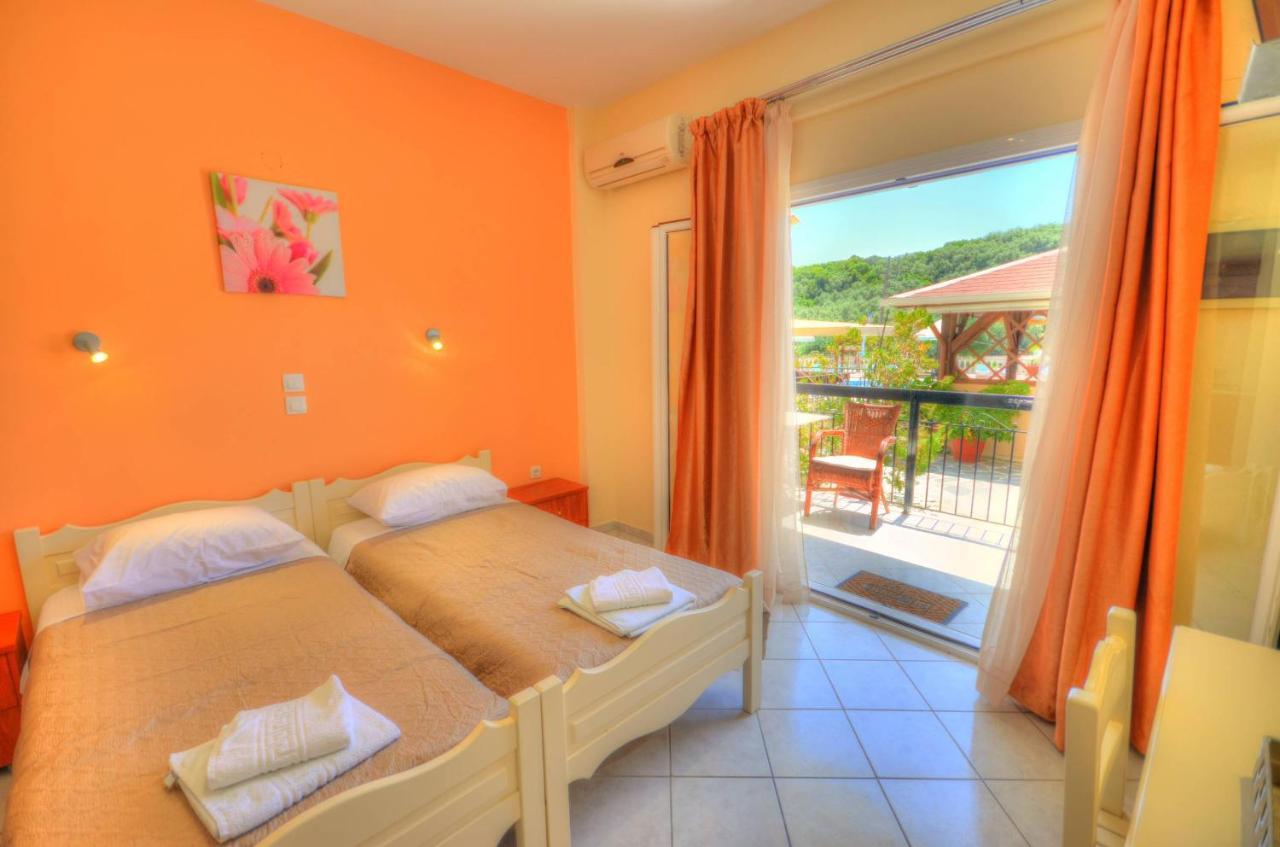 Hotel de apartamente Mermaid Pool And Bar